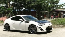 Toyota 86 Satin White Pearl 4000 mileage only 2003