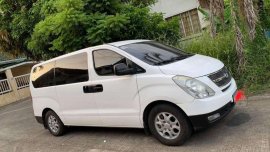 Hyundai Grand Starex 2011 year model Manual Transmission