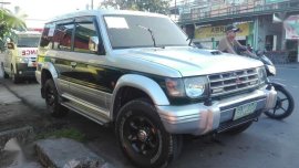 4m40 engine diesel Mitsubishi Pajero 95model
