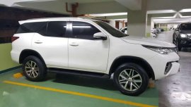 2016 TOYOTA Fortuner 4x2 Gas FOR SALE