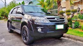 Toyota Fortuner V diesel automatic 2008 4x4