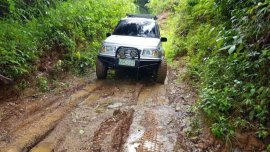 SUZUKI Vitara 96 1st owned 4x4 negotiable