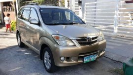 Toyota Avanza G automatic top of the line YEAR MODEL 2010
