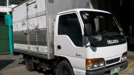 NHR Isuzu Delivery Truck 2002 for sale