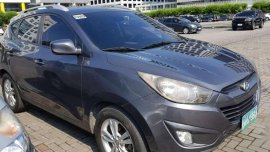 Hyundai Tucson 2011 model gas manual