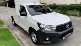 Toyota HILUX FX 4x2 Dual Aircon Diesel MT 2017
