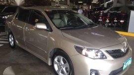 2013 Toyota Corolla Altis 2.0 sedan FOR SALE