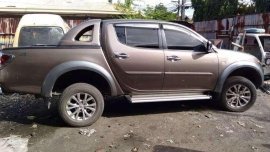 Mitsubishi Strada 2012mdl manual 4x4 pik up