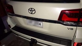 Toyota Land Cruiser LC200 VX DUBAI V8 AT 2017 