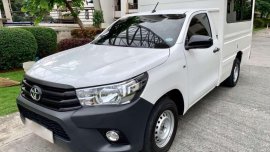 TOYOTA HILUX FX 4X2 DUAL Aircon MT 2017 Full Casa Maintained