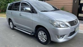 Toyota Innova E Diesel MT - 2012
