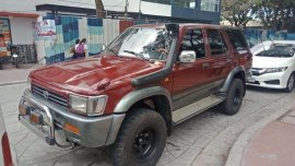 SELLING Toyota Hilux surf 1992