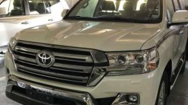 TOYOTA Land Cruiser White Pearl. All power