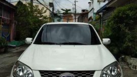 FORD ESCAPE XLT 2012 365k negotiable pa!