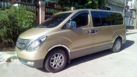 For sale HYUNDAI Starex Vgt 2010 gold diesel manual