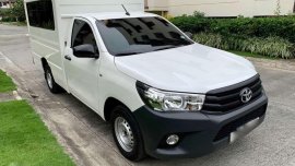 Toyota HILUX FX 4x2 Dual Aircon Diesel MT 2017