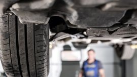 6 common symptoms of a car's suspension system problems