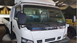 Like new Isuzu Elf for sale
