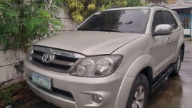 Toyota fortuner G 2008