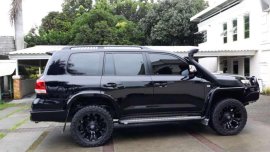Toyota Land Cruiser LC200 Model VX Local Year 2011