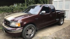 Like new Ford F-150 for sale