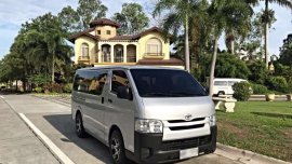 2015 model Toyota Hiace Commuter 15 Seater Manual Diesel