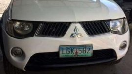 SELLING Mitsubishi Triton Strada pick up 2009 model