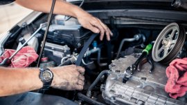 How does a timing belt in your car engine work?