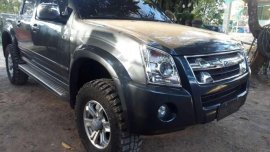 For sale ISUZU Dmax 2010 manual 4x2 t.v sensor bigtires