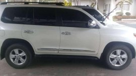 Selling Toyota  Land Cruiser 2015