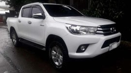 Toyota Hilux G 4x4 mdl 2016 Good as brand new