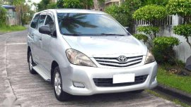 Toyota Innova E 2011 - AT for sale