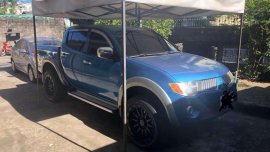Mitsubishi Strada L 200 Model 2008 color blue