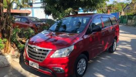 2014 Model Toyota Innova E Automatic transmission