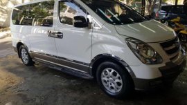 2013 Hyundai Grand Starex Gold for sale
