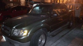 Automobile pick-up Ford Explorer 2001