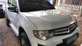 Mitsubishi Strada Manual Diesel 2012 FOR SALE