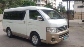 Toyota Hi-Ace Super Grandia 2012 automatic transmission
