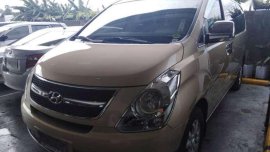 Selling Hyundai Starex gold 2012mdl automatic