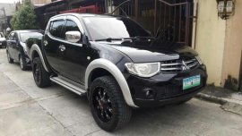 Selling Mitsubishi Strada 2010 MT