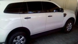 SElling Ford Everest 2016 2.2L ambiente