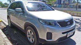For sale 2014 Kia Sorento 2.2L LX 4x2 (2015 registered)