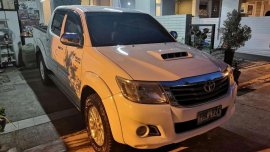 2012 Toyota Hilux AT for sale