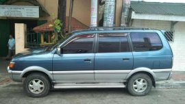 Selling Toyota Revo Model 2000