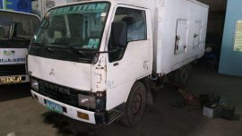 RUSH SALE  Mitsubishi Fuso Ref van 2004