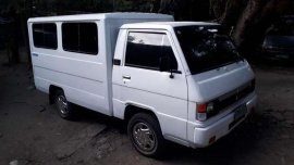 Mitsubishi L300 Manual Ok ang paint