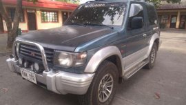 SELLING Mitsubishi Pajero 3 doors