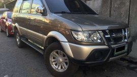 Isuzu Crosswind XUV MT 2012 for sale