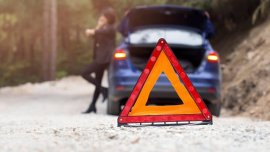 Essential items to pack in your car emergency kit for summer roadtrip 