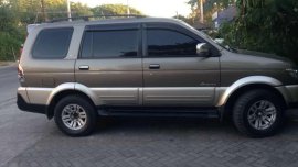 I''m selling my Isuzu XUV 2011 model for 520k.